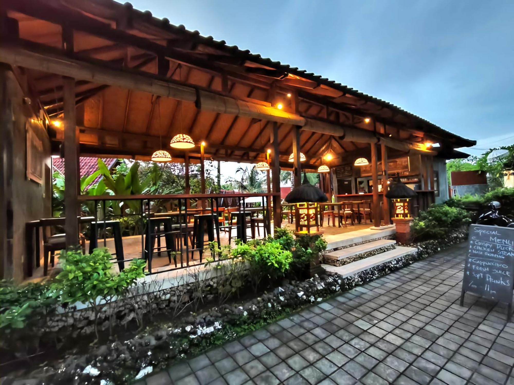 Bingin Hotel 3*